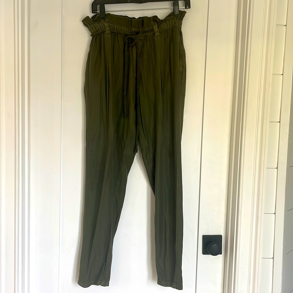 Dark green, Billabong trouser pants, paper bag waist, size M